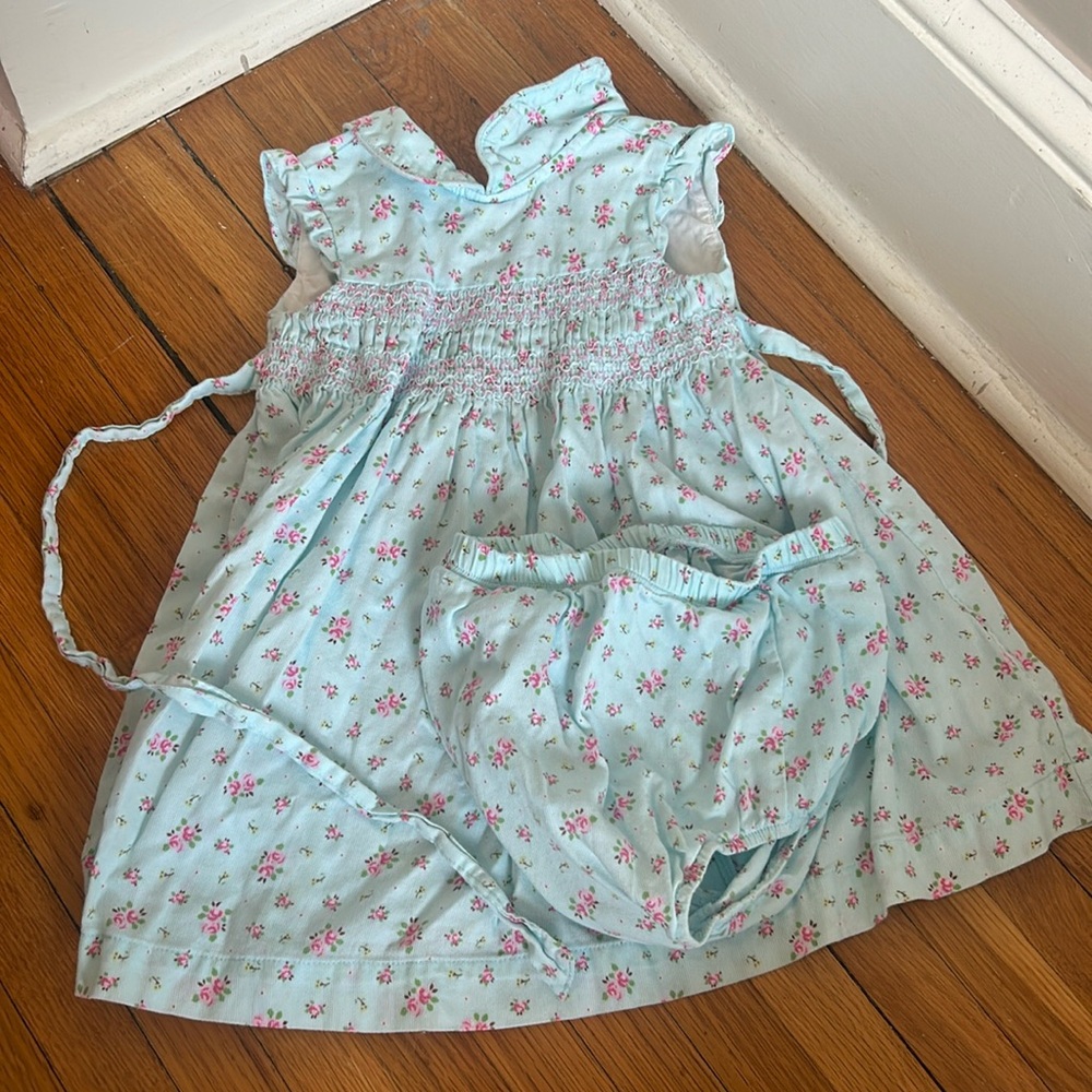 Laura Ashley smocked floral dress with bloomers, 24 months Peter Pan collar